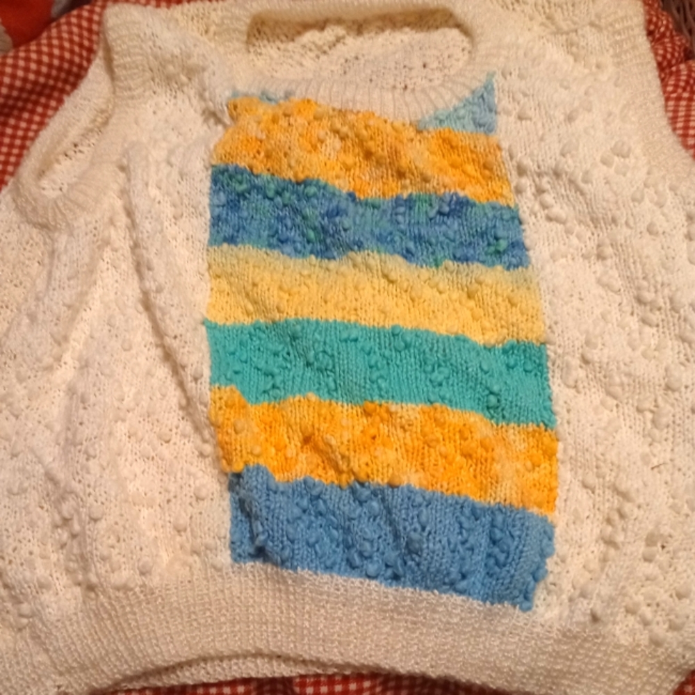 Knitted sweater vest